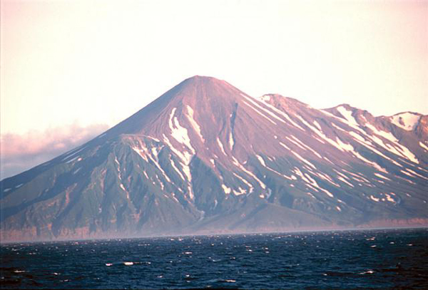  Chikurachki Volcano, Russia, Volcano photo